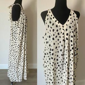 Black and White Dalmatian Print V-Neck Maxi Dress